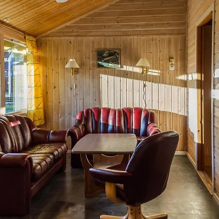 Alojamento de Turismo Selvagem Haraldvollen Red Cross Center